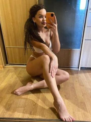 Проститутка Хана